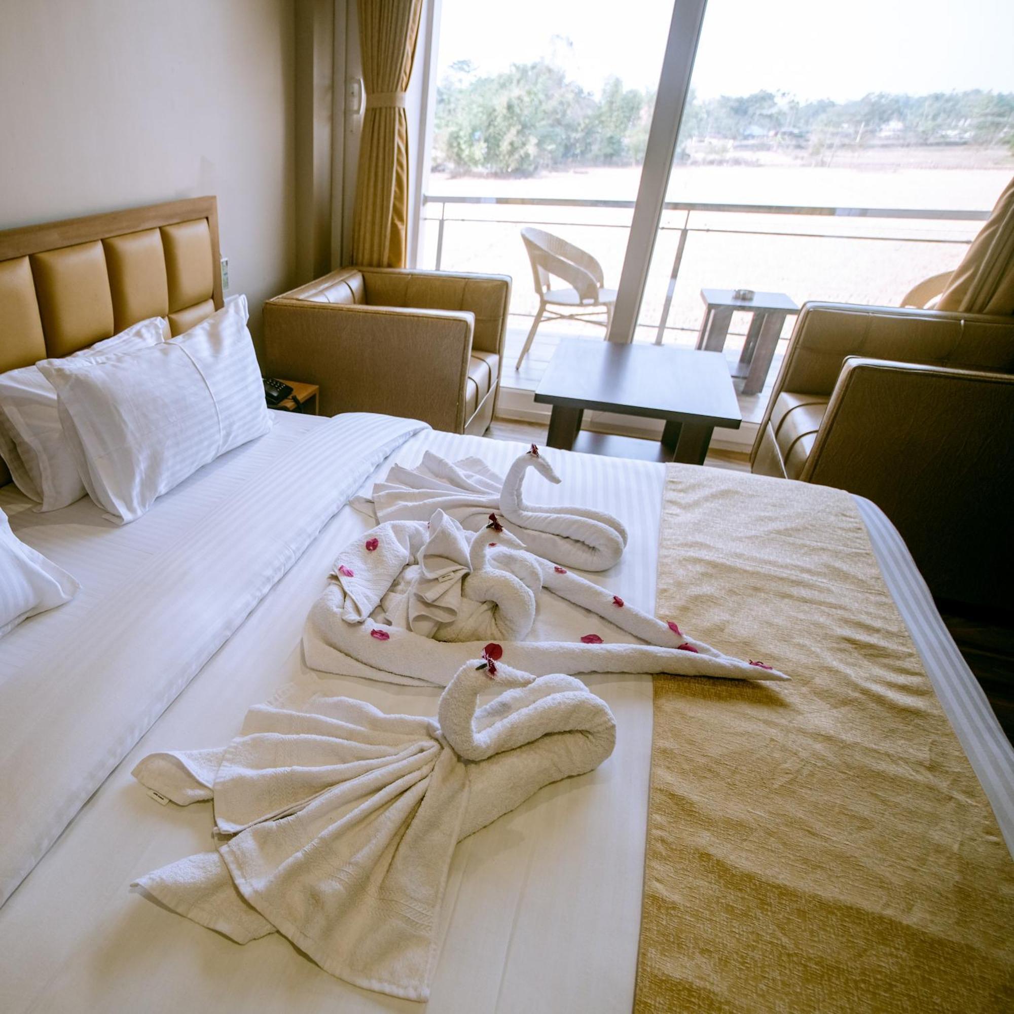 Finn'S Weaver Resort, Казіранґа Екстер'єр фото