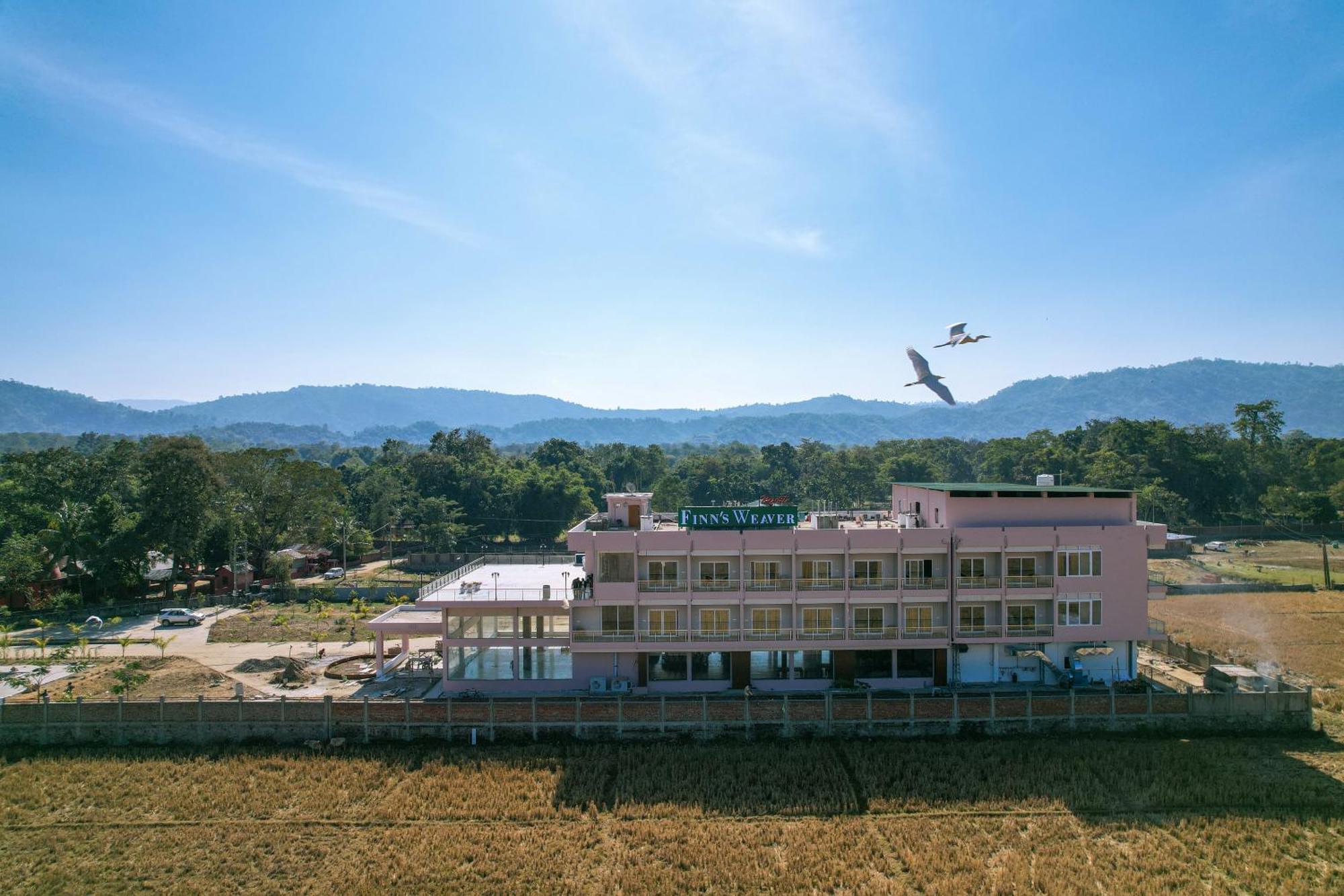 Finn'S Weaver Resort, Казіранґа Екстер'єр фото