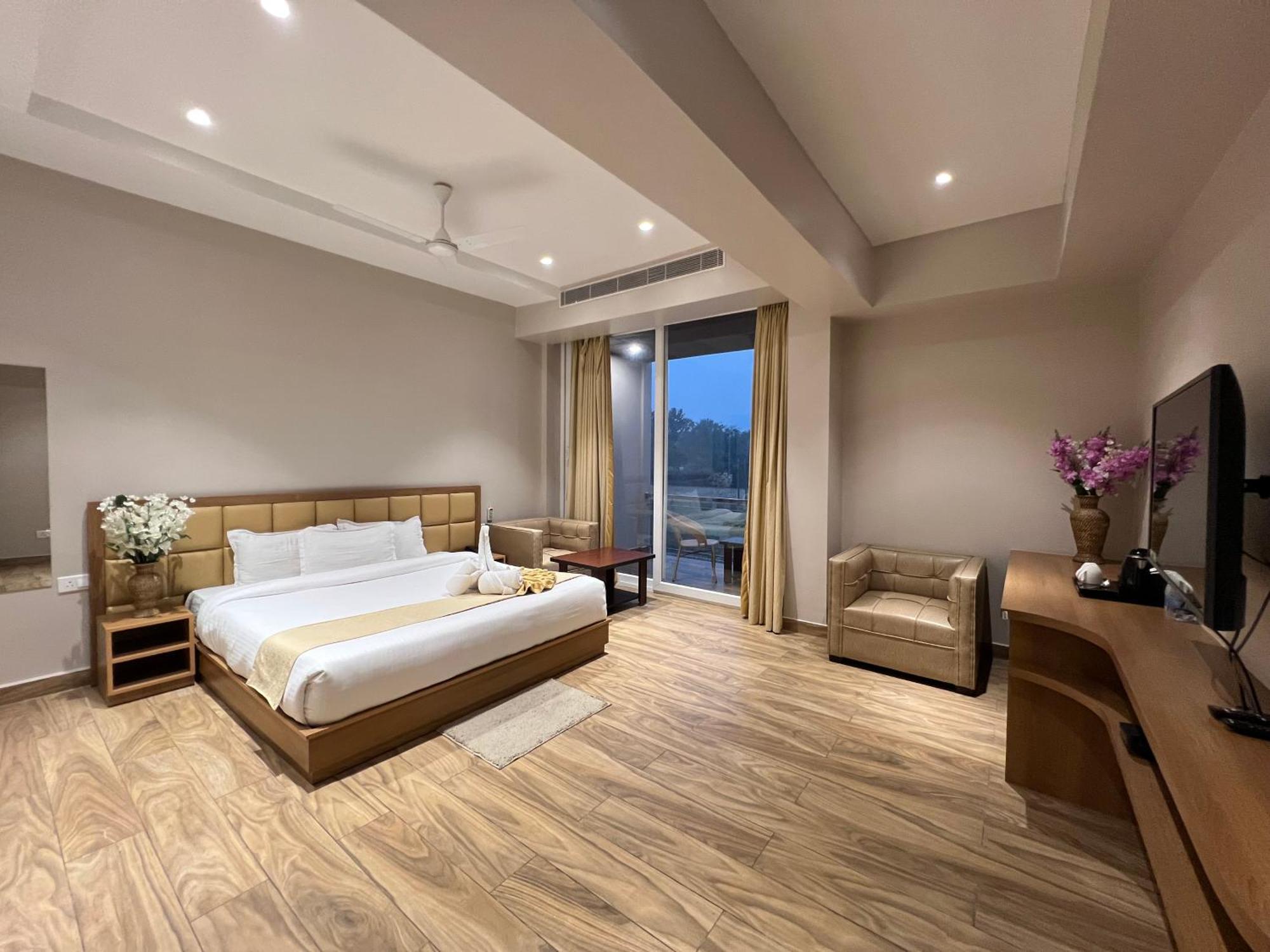 Finn'S Weaver Resort, Казіранґа Екстер'єр фото