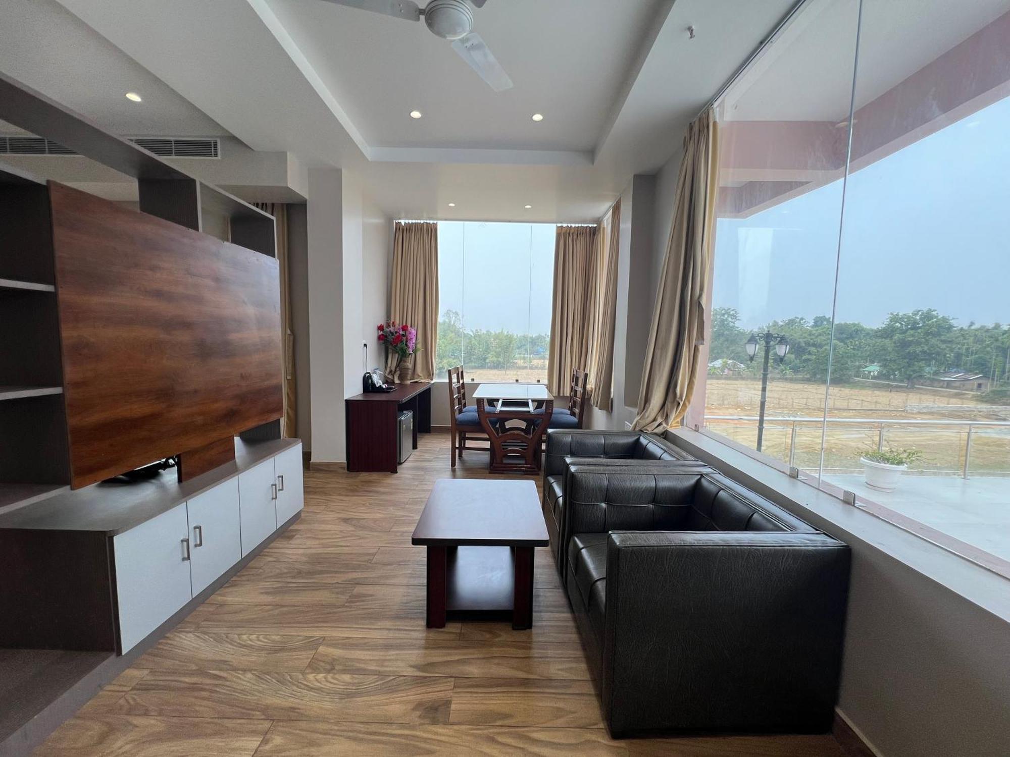 Finn'S Weaver Resort, Казіранґа Екстер'єр фото
